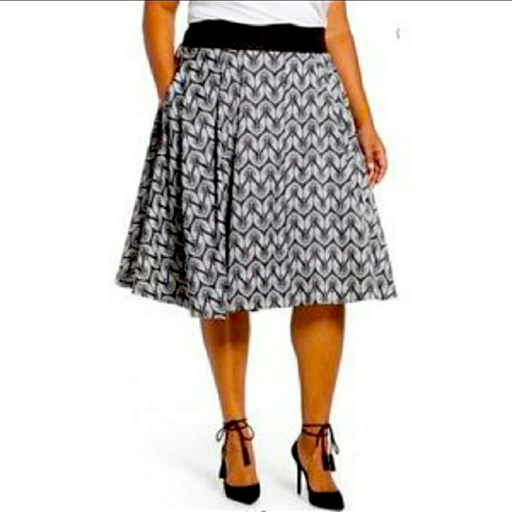 Melissa McCarthy pleated Peacock Skirt with Tulle